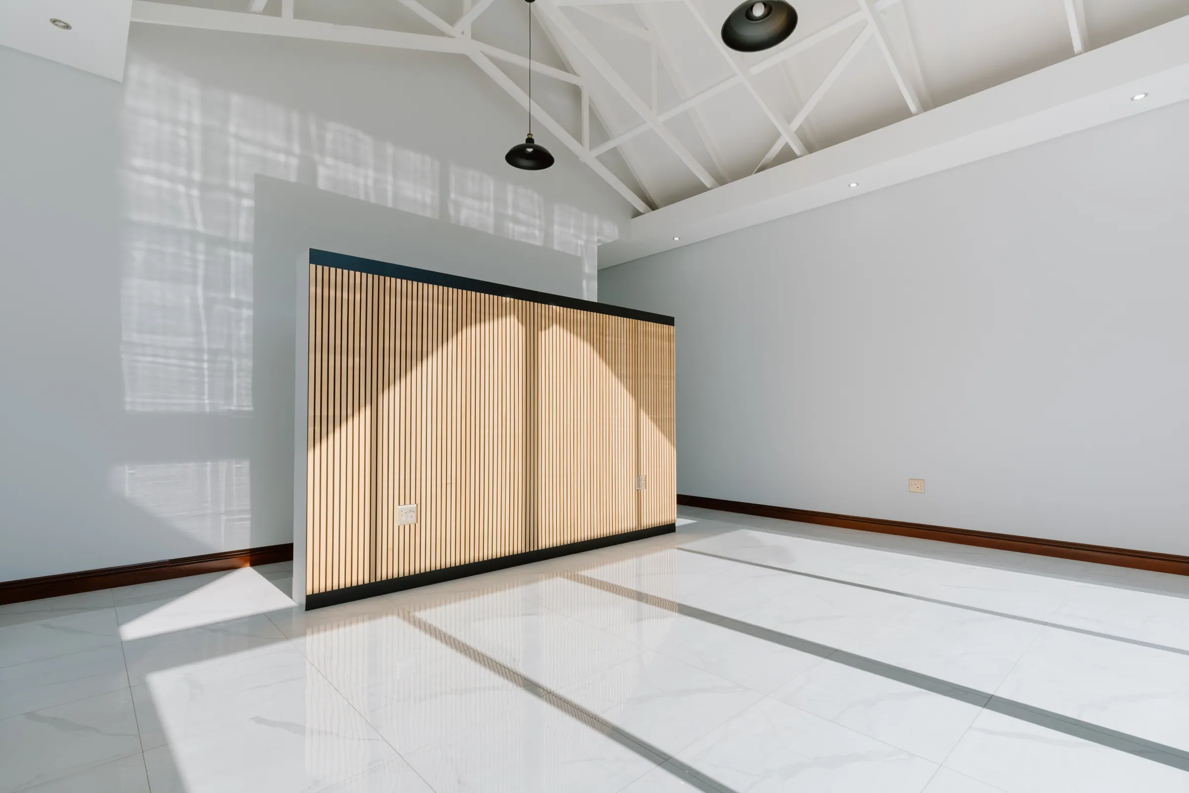 Editorial interior of Leloko Estate lounge, Hartbeespoort — daylight photography by TimeSake Media